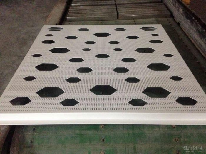 沖孔鋁單板吊頂